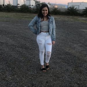 Meet your Posher, Crystal